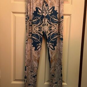 Patterned Blue and Cream Leggings